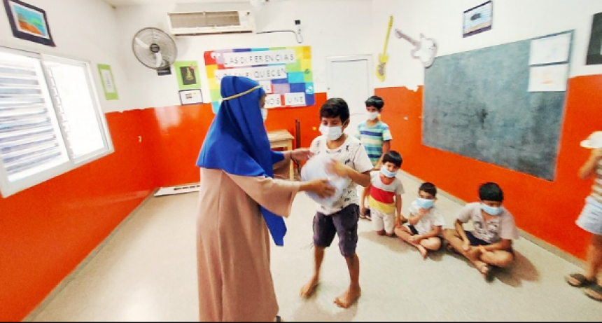 Los Reyes llegaron a CDI y residencias socioeducativas