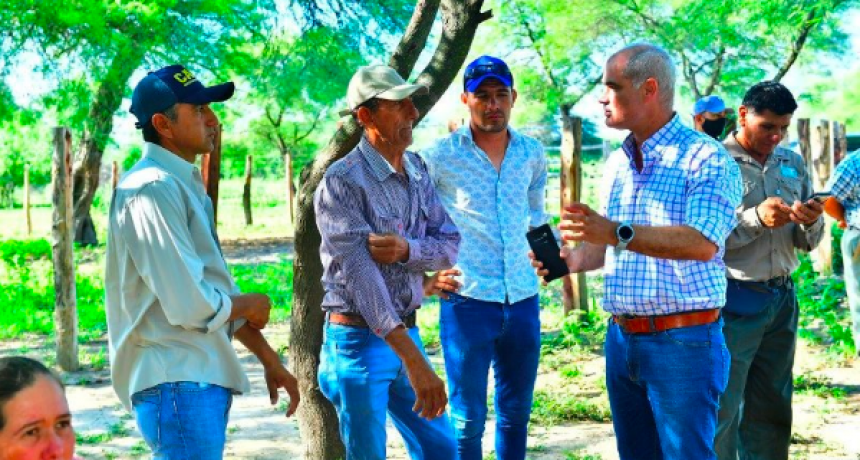 Sostenido acompañamiento del gobierno provincial y Nación a pequeños productores ganaderos del oeste