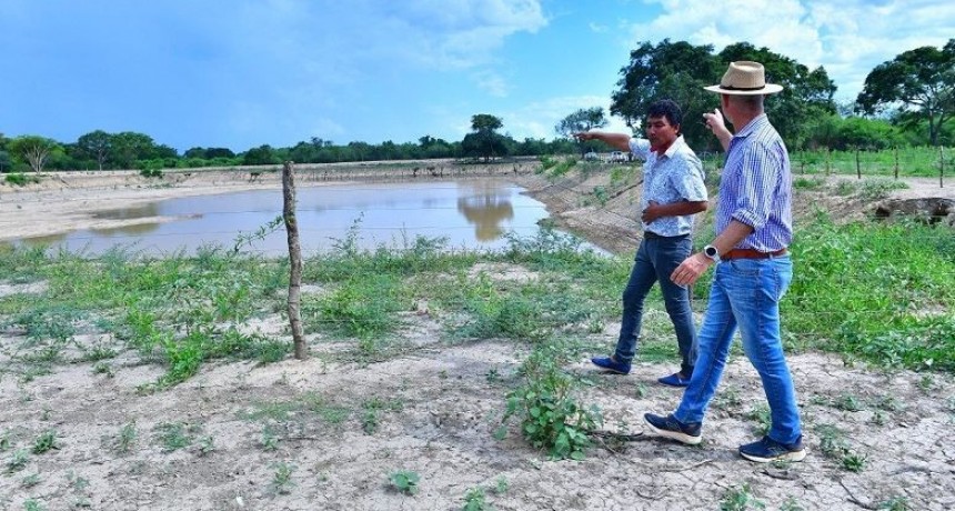 La generosidad de una familia posibilitó al SPAP hacer una represa de agua en Paraje Bajo Hondo