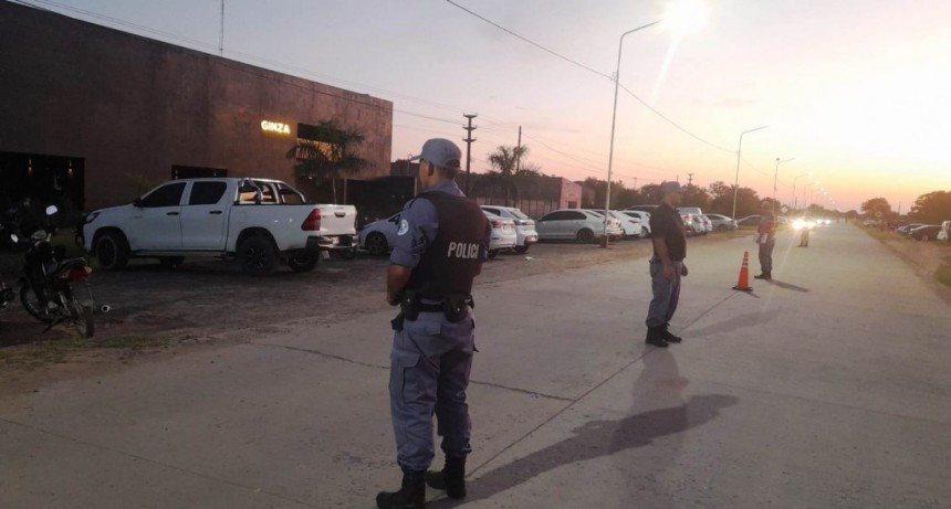 Fue agredido por dos sujetos en el interior de un local bailable y uno de ellos fue detenido