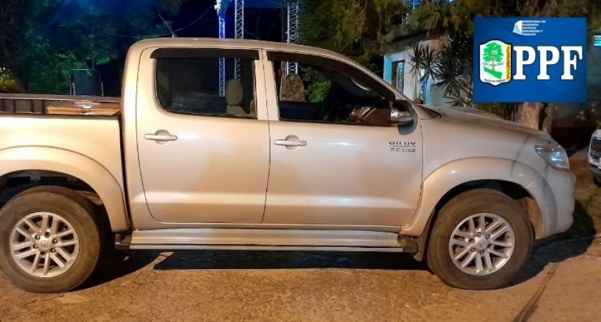La Policía secuestró una camioneta que tenía el número de motor y los grabados adulterados