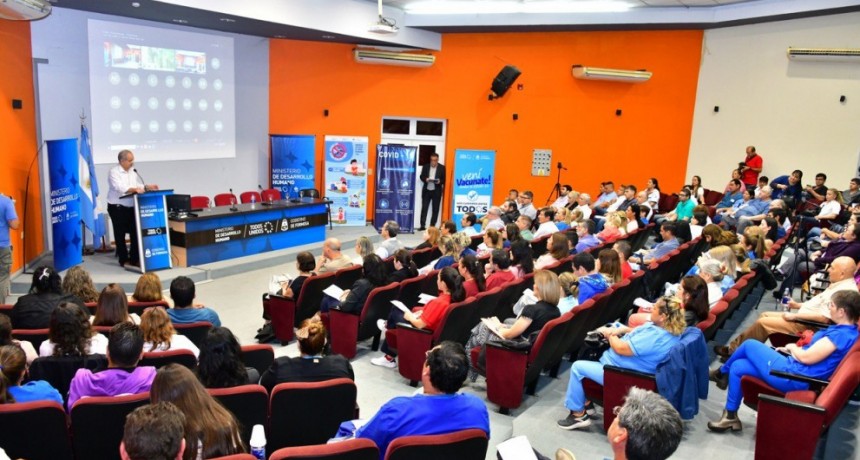 El ministro Gómez acompañó el Encuentro Provincial de Salud
