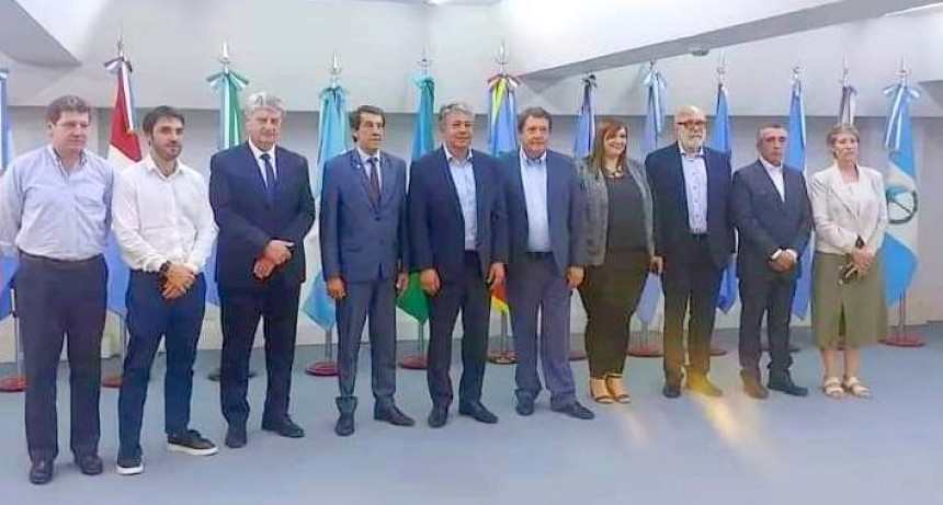 Hidrocarburos: Ibáñez participó de reunión por correcciones a propuestas del Gobierno nacional