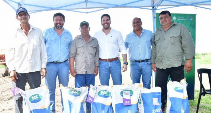 El Gobierno provincial dio inicio a una asistencia productiva de maíz y cucurbitáceas en Riacho He-Hé