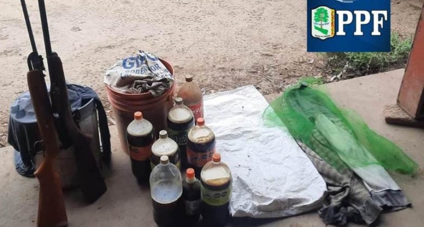 La Policía secuestró armas de fuego, cartuchos y miel; hay un detenido