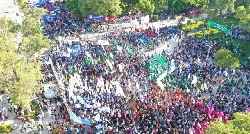 Masiva convocatoria al paro de la CGT en Formosa en rechazo de la Ley Ómnibus del Gobierno Nacional