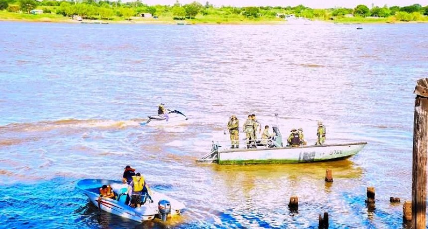 La Policía busca a un niño en aguas del río Paraguay en el sector Paseo del Río