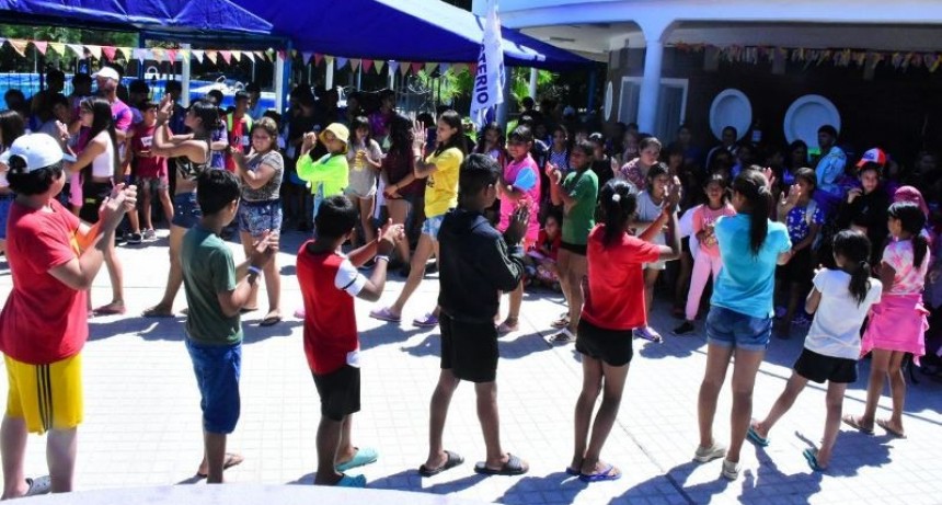 Clima festivo en el cierre de un nuevo módulo de las colonias de vacaciones organizadas por el Gobierno
