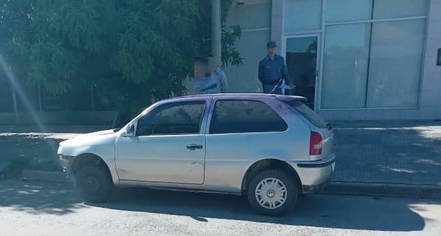 La Policía detuvo a un hábil estafador y recuperó un automóvil