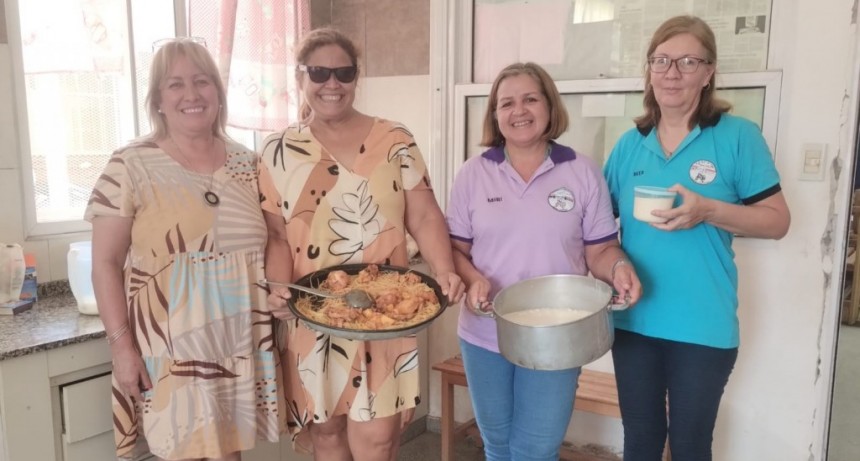 Pirané: Resaltan el servicio social nutricional en el que colabora la comunidad educativa