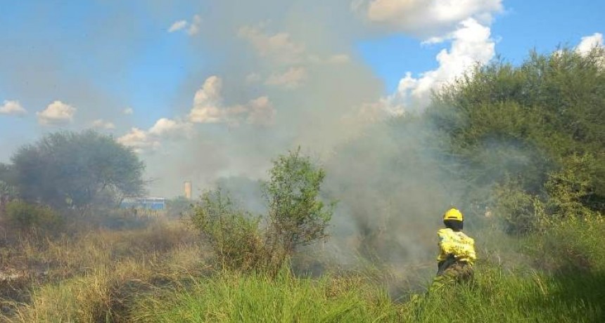 Brindan recomendaciones para prevenir incendios y evitar el ingreso de personas a espejos de agua