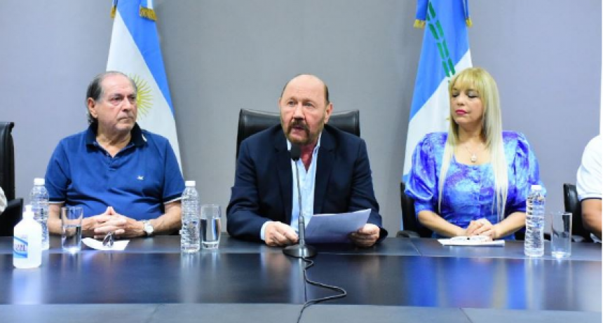 El gobernador Insfrán anunció aumento salarial del 25% para jubilados y trabajadores en actividad