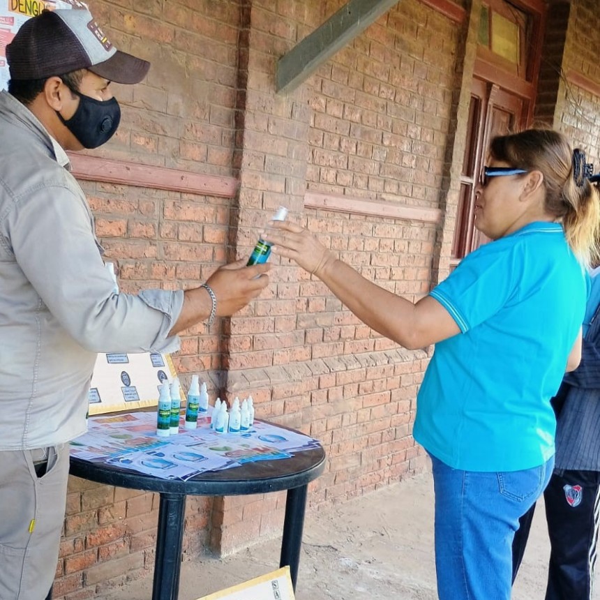 En Palo Santo refuerzan la lucha contra el dengue con un stand ubicado en el Paseo Ferroviario
