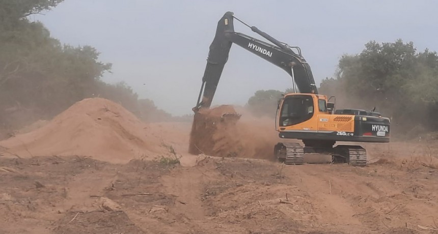Avanzan obras de construcción de terraplenes de crecida del río Pilcomayo