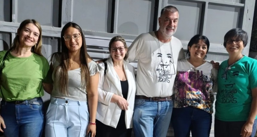 Padres de Micaela García dieron taller de género en El Colorado