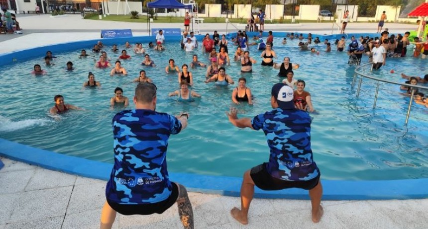 Iniciaron las clases de aguagym en el Parque Acuático de Las Lomitas