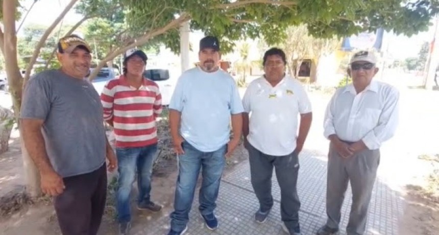 Segunda semana del reclamo del pago del bono a Basualdo en Las Lomitas