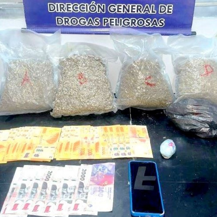 Detienen a un hombre a la vera del Río Paraguay, con varias bolsas de marihuana y cocaína