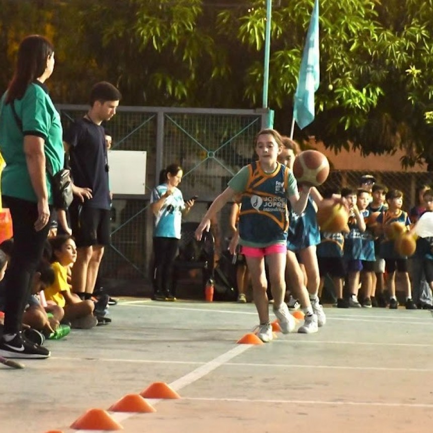 La Comuna ofrece múltiples actividades deportivas para niños, niñas y jóvenes
