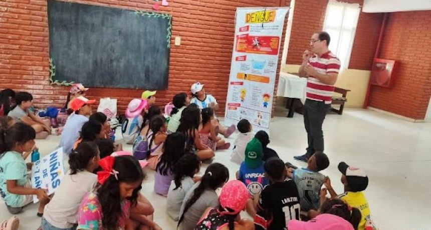 Brindan charlas para enseñar a los niños a prevenir el dengue en las colonias de vacaciones