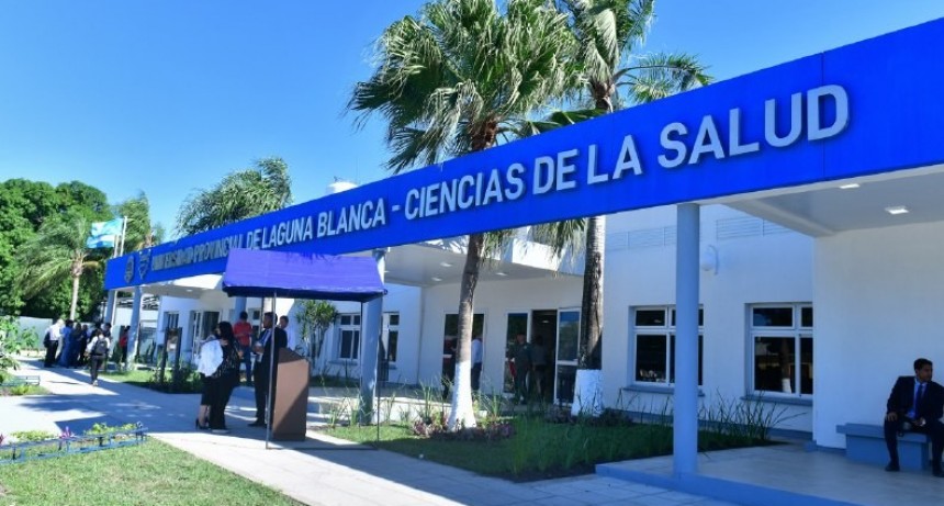 Laguna Naineck brinda transporte gratuito a los estudiantes de la UPLaB