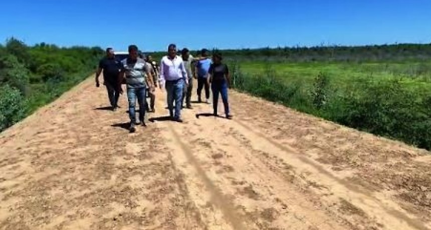 Vialidad Provincial reforzó el anillo defensivo de Campo del Cielo para garantizar la seguridad de las familias