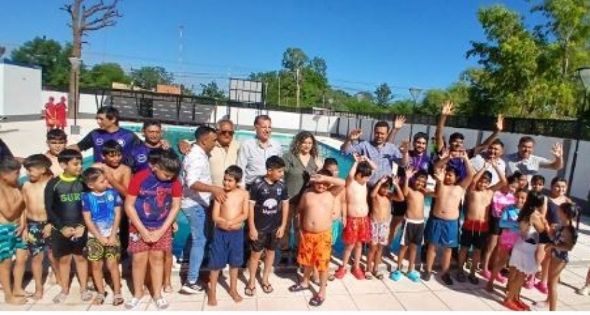 La exitosa apertura de la Colonia de Vacaciones de la pileta municipal de Ingeniero Juárez visibilizó el compromiso de un Estado Presente