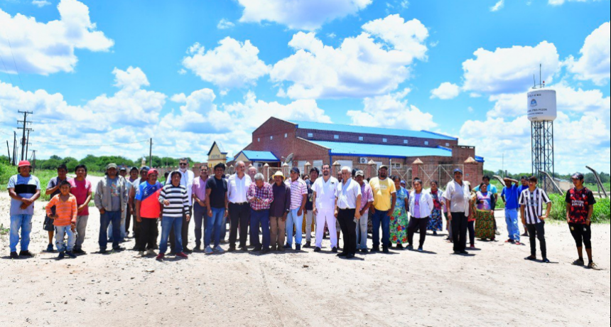 Gómez visitó las comunidades de Tres Pozos y Lote 27 donde se construirán dos centros de salud