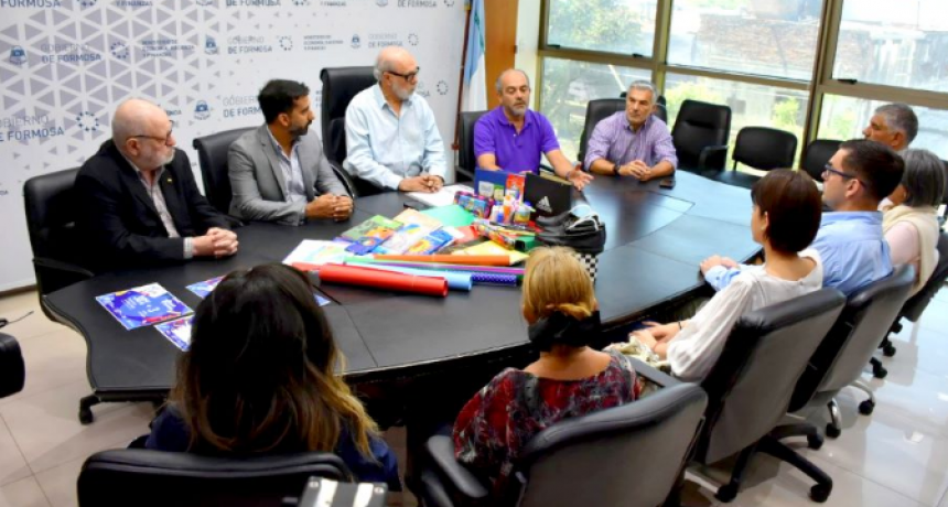 El gobierno provincial presentó la Canasta Escolar 2023