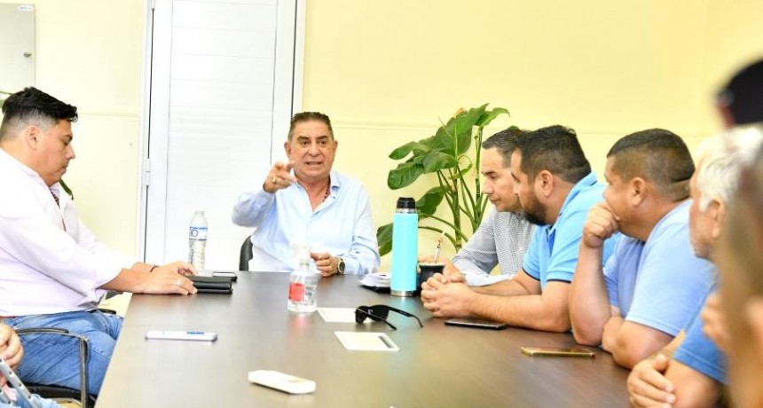 Jofre se reunió con trabajadores y gremios en búsqueda de una solución a la actual coyuntura del sistema de transporte