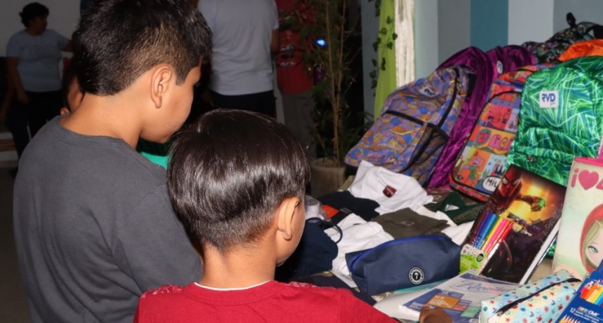 Niños y Adolescentes en residencias socioeducativas recibieron kit escolar completo