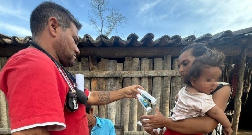 Asistencia sanitaria para vecinos autoevacuados de la zona próxima al Bañado La Estrella