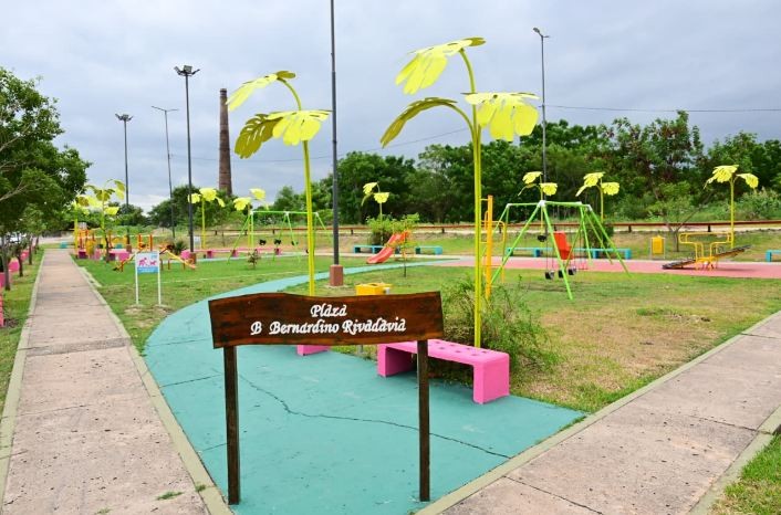 La Municipalidad arregló y renovó la plaza del Bernardino Rivadavia que había sido vandalizada