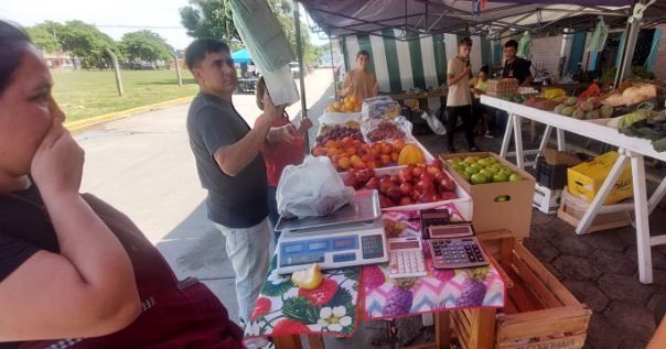 Se realizó la “Frutiferia Tu Ciudad” especial “Día de los Enamorados”
