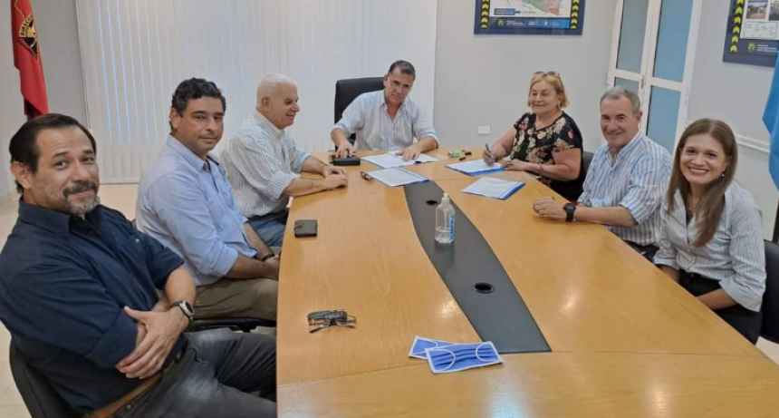 Firman convenio FRN y Vialidad Provincial