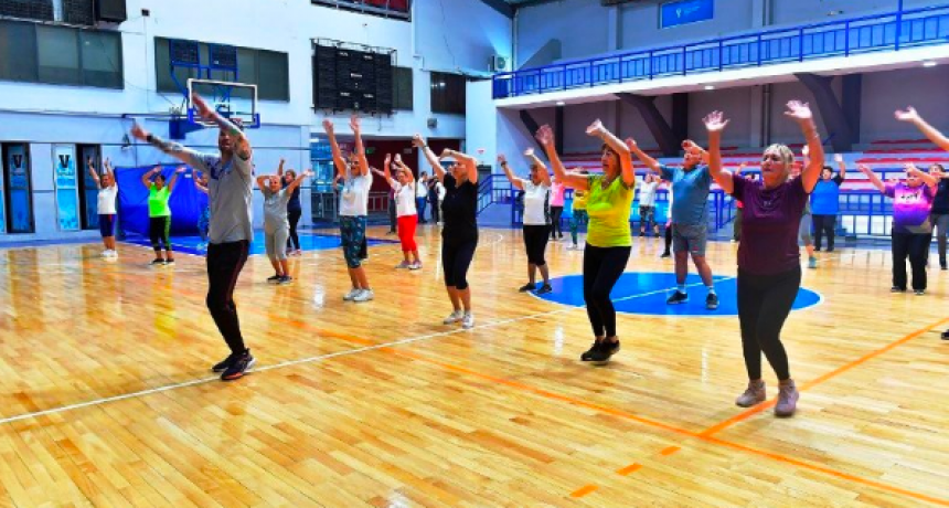 Con más de 400 inscriptos, volvieron los gimnasios terapéuticos en Capital