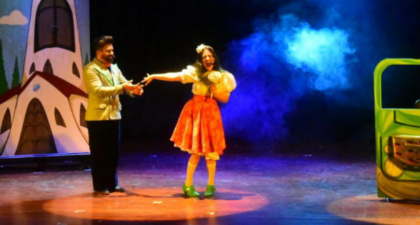 La XXXII Fiesta Provincial del Teatro tuvo su apertura oficial este jueves 16, en el salón auditorio del Teatro de la Ciudad