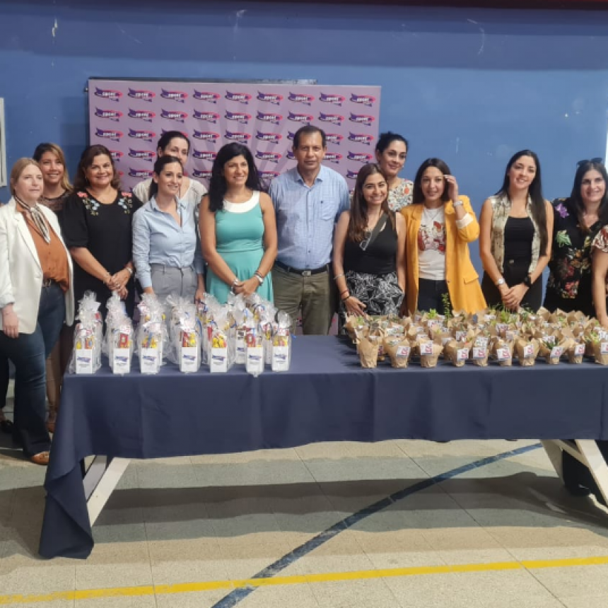 Con suma alegría por su accionar cotidiano, el Consejo de Ciencias Económicas agasajó a las mujeres que conforman la entidad