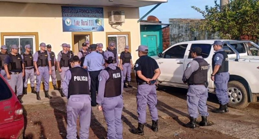 Tras allanamientos simultáneos, la Policía detuvo a un hombre, retuvo a un joven y recuperó un aire portátil