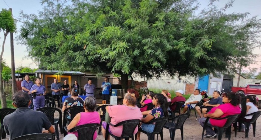Efectivos de diferentes áreas se reunieron con vecinos