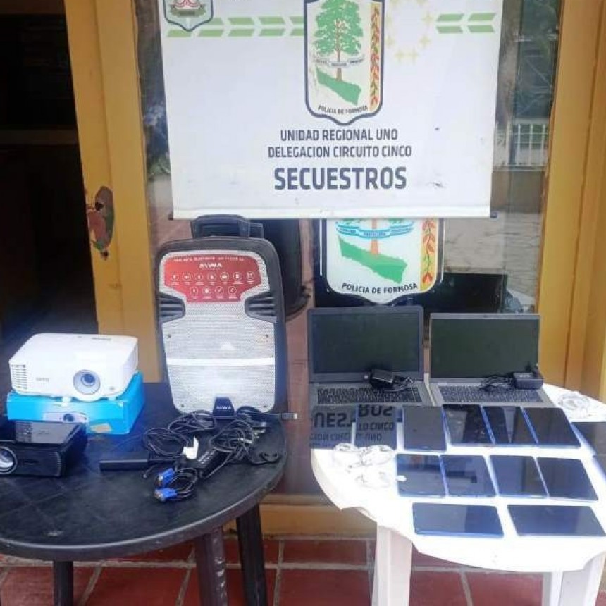 En cuestión de horas, la Policía detuvo a dos sujetos que entraron a un establecimiento y recuperó objetos robados