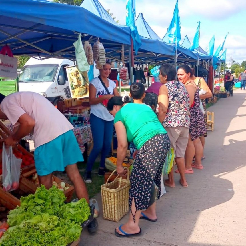 El Mercado en Tu Ciudad: Productos frutihortícolas y artesanías, a precios populares, en la rotonda de La Cruz