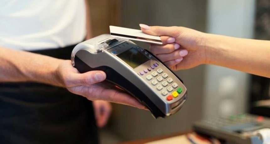 “El posnet se acercará al cliente”: Defensa al Consumidor detalló las modificaciones en pagos con tarjetas