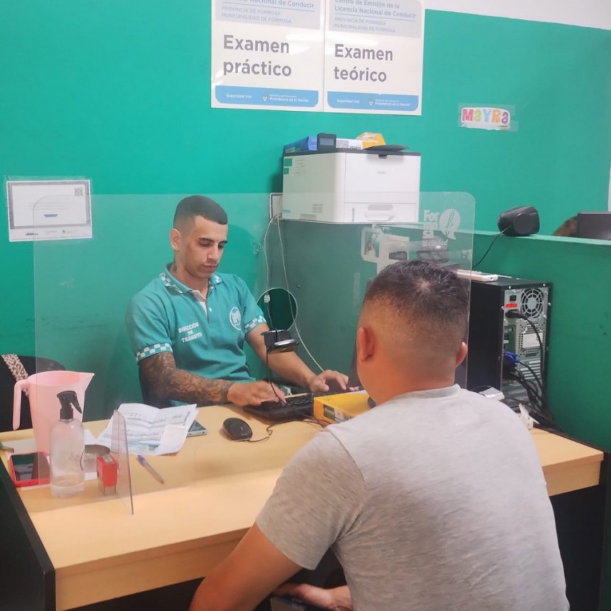 Informan que por falta de insumos se otorgará, momentáneamente, la licencia de conducir en formato digital