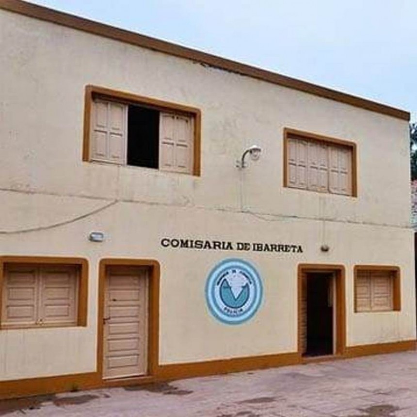Un hombre amenazó y agredió a su pareja, luego fue atacado por un can