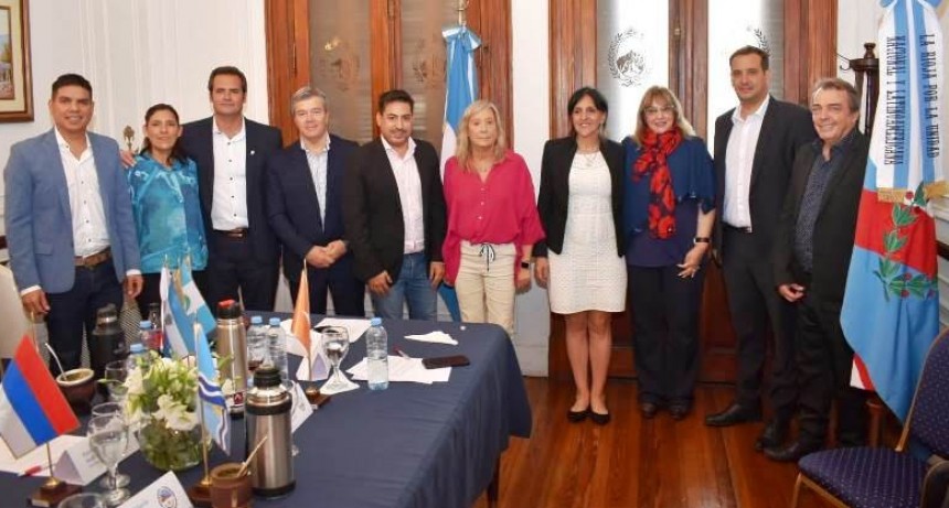 Ministros de Desarrollo Social provinciales demandan acciones urgentes al Gobierno nacional