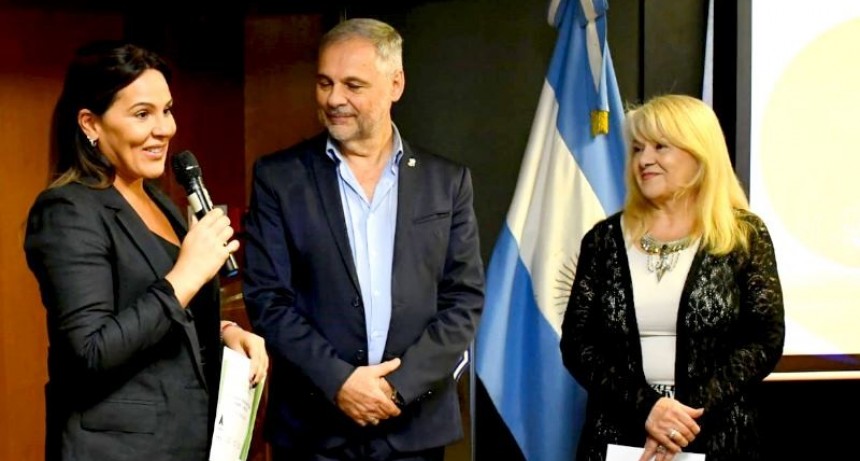 Paula Cattáneo recibió el reconocimiento “Mujer Inspiradora” otorgado por CAME