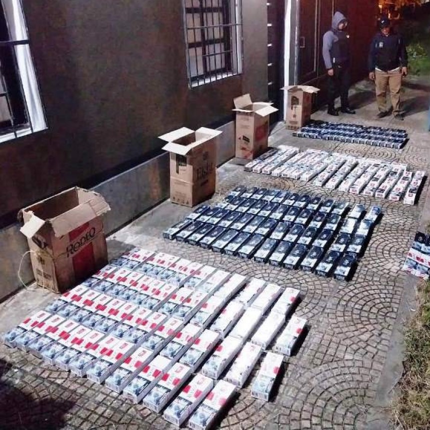 Un hombre intentó evadir un control policial y fue detenido con un cargamento de cigarrillo