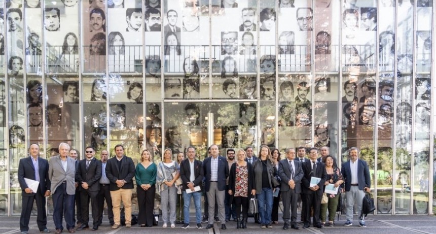 Afirmaron desde la Defensoría del Pueblo que a 48 años del golpe cívico-militar, eclesiástico, hoy el Gobierno Nacional hace apología de la dictadura
