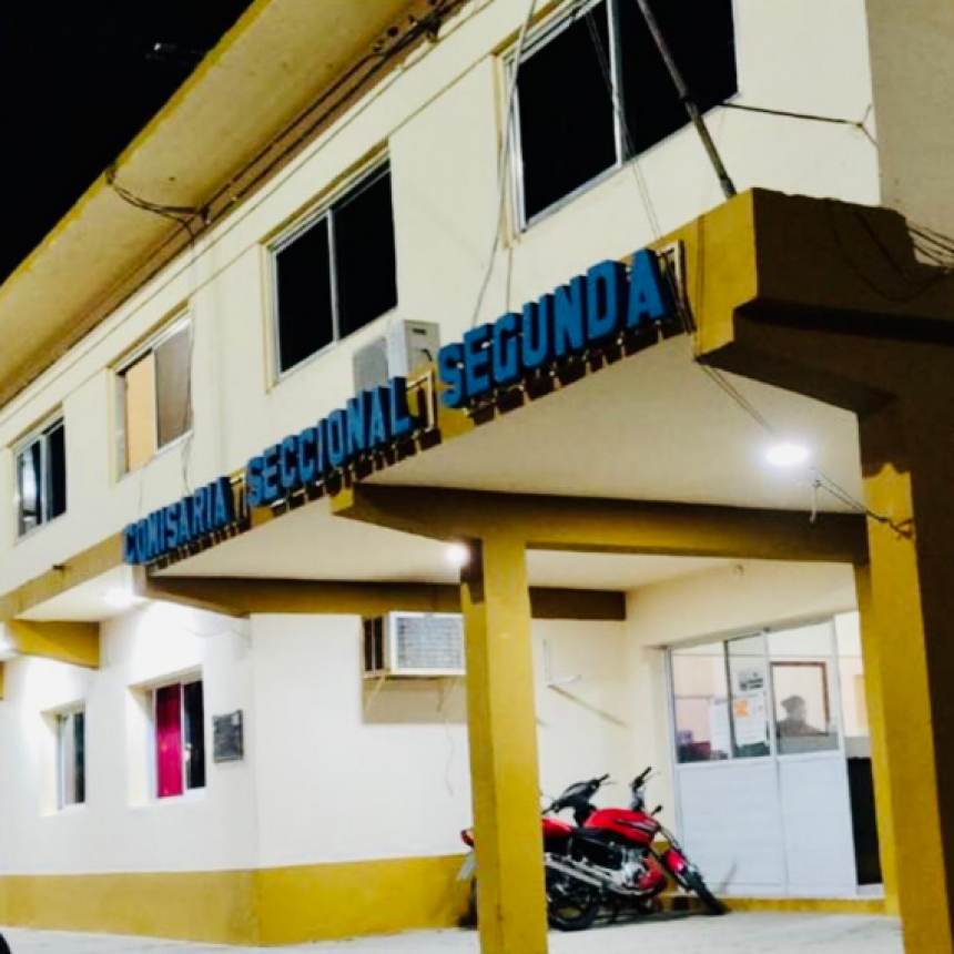 Cuatro inadaptados arremetieron contra dos hombres, uno de ellos terminó con lesiones de consideración; hay dos detenidos